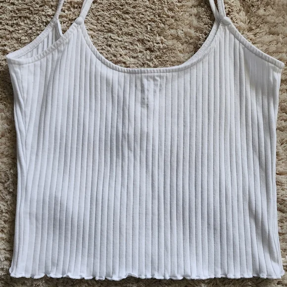 🤍Bundle!! American Eagle Crop tanks - Picture 4 of 8